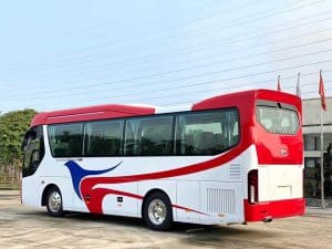 Nội thất hiện đại bên trong xe limousine 29 chỗ TPHCM