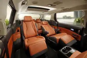 Limousine 8 chỗ mang đến trải nghiệm riêng tư 