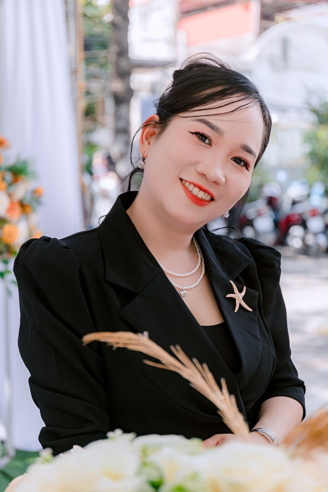 Chị Thu Hà