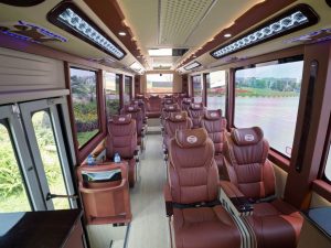 Giá thuê xe limousine 16 chỗ TPHCM
