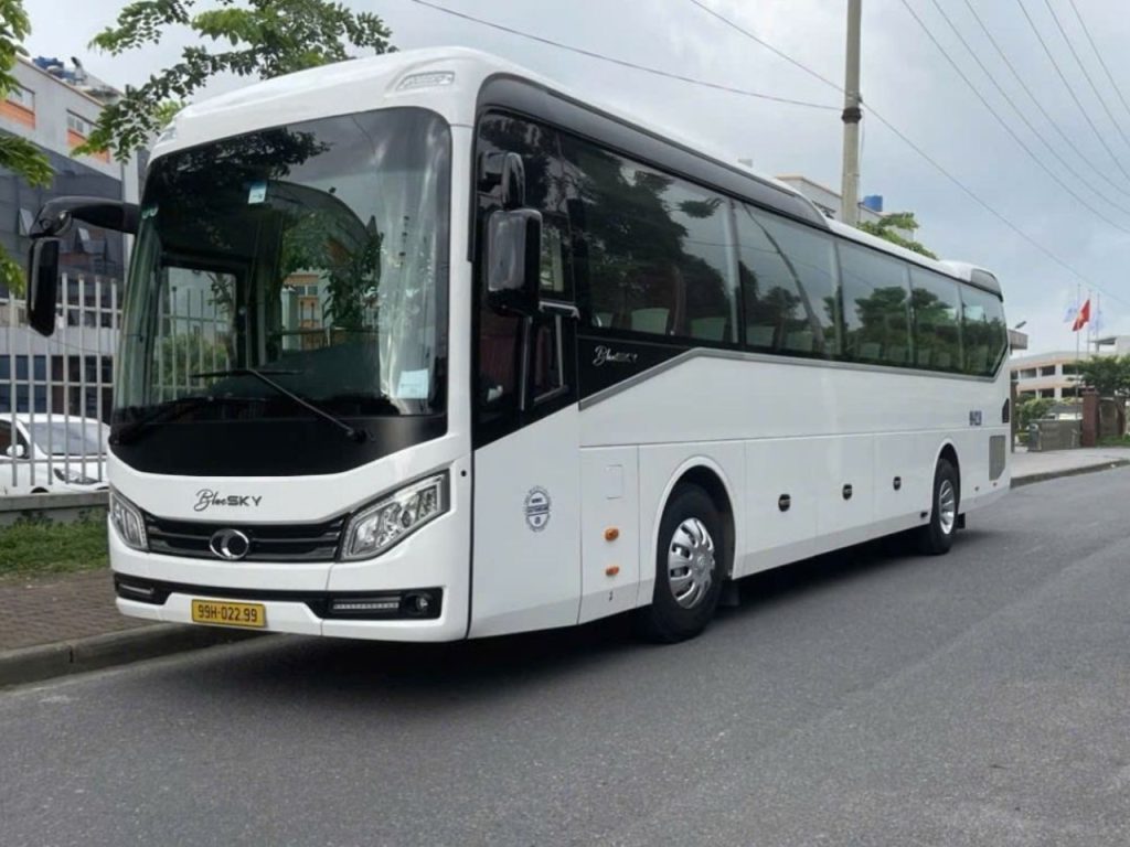 Nhà xe Bình An Travel có nhiều lựa chọn thuê xe limousine 45 chỗ